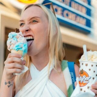 Exploring the Sweet Side of American Food Culture: Iconic Desserts and Treats