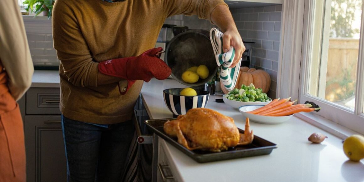 The Chicken Experiment: How Modern Poultry Lost Its Flavor