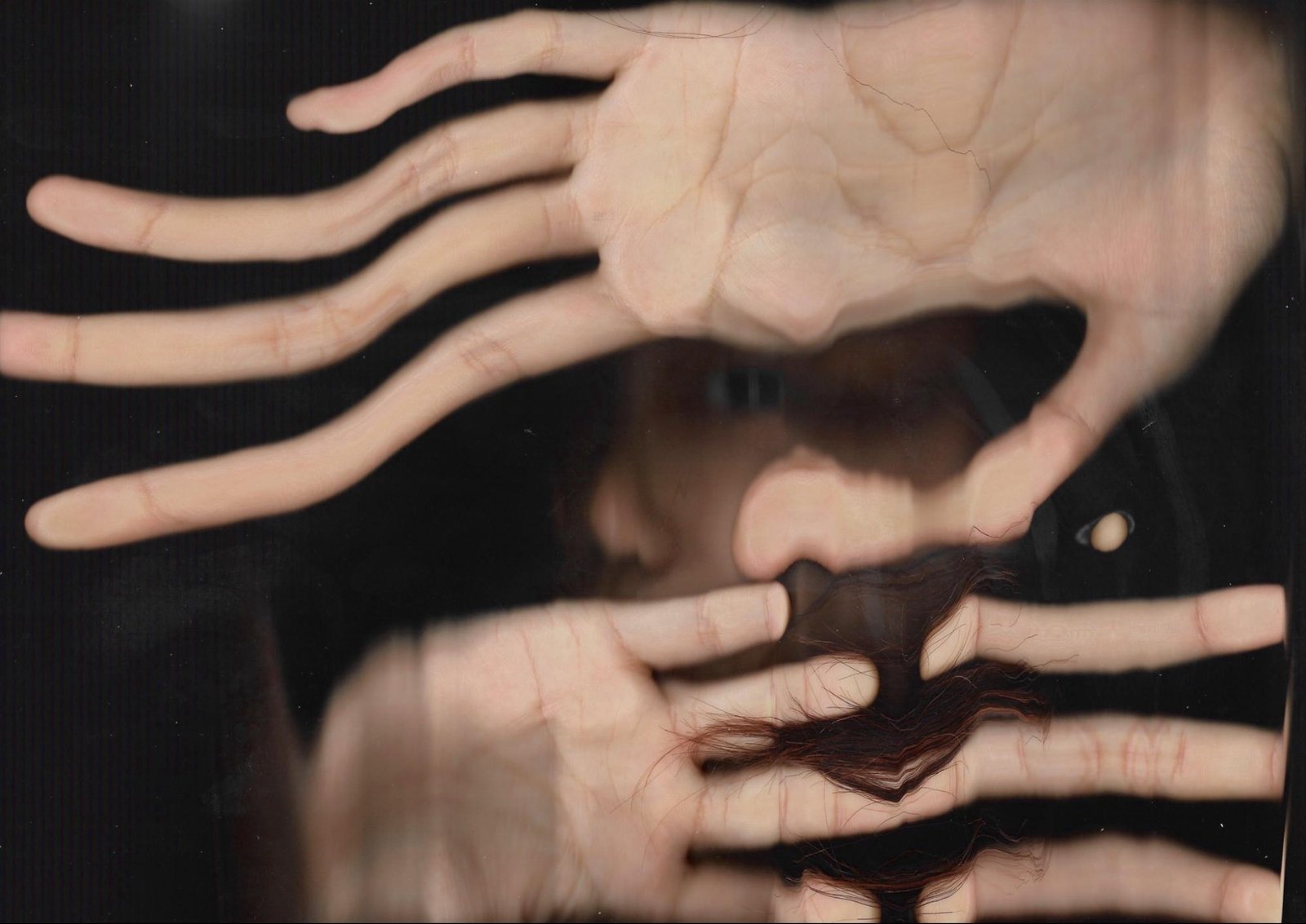Traces of Touch: Jiayi’s Scanning as Sensory Expression