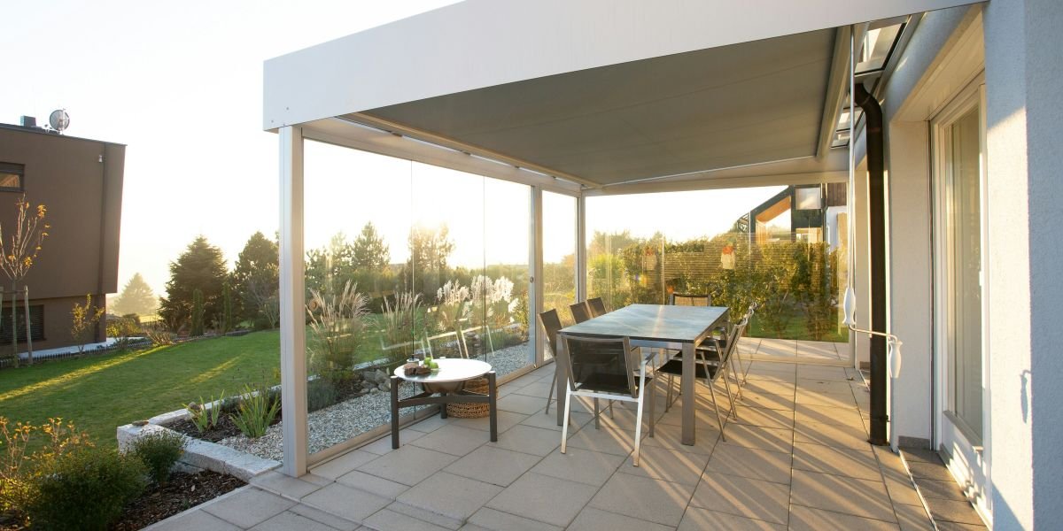 5 Advantages of Adding Solar Shades to Your Home's Exterior