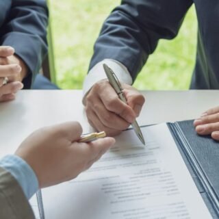 How Do Courts Divide Property in a Divorce