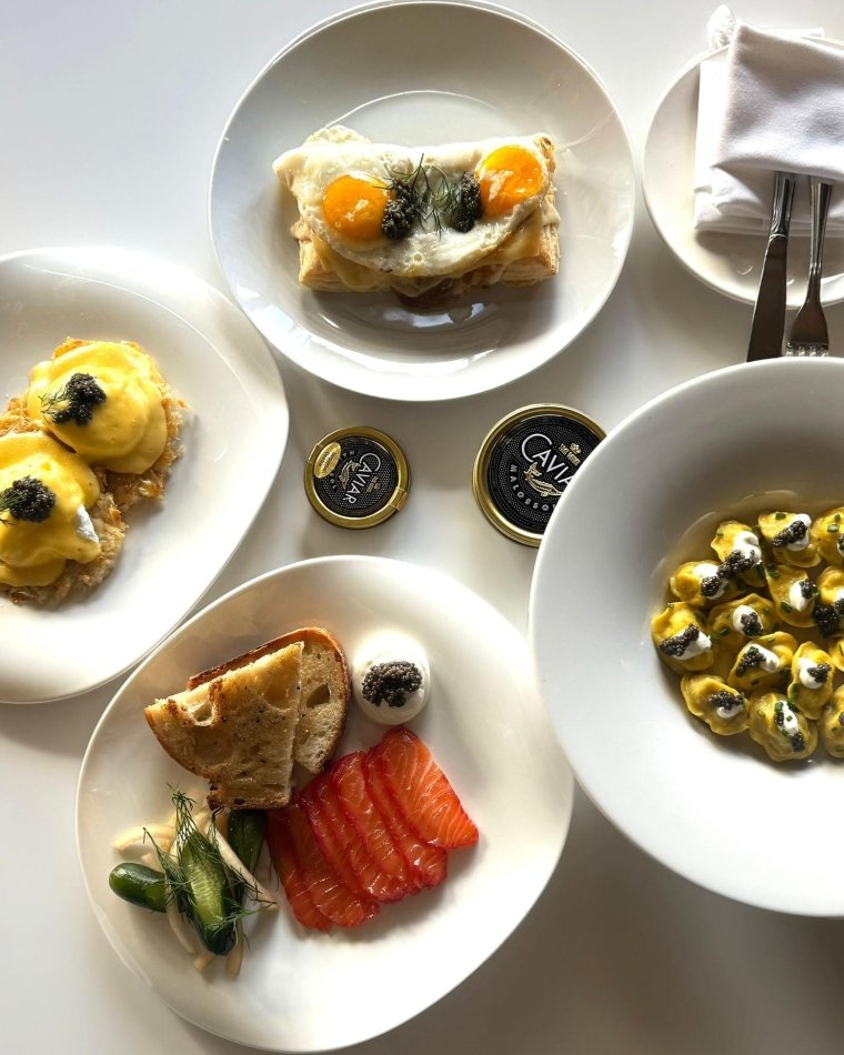 DEJAVU: A West Village Social Salon Where Caviar Mornings Become Jazz-Soaked Nights
