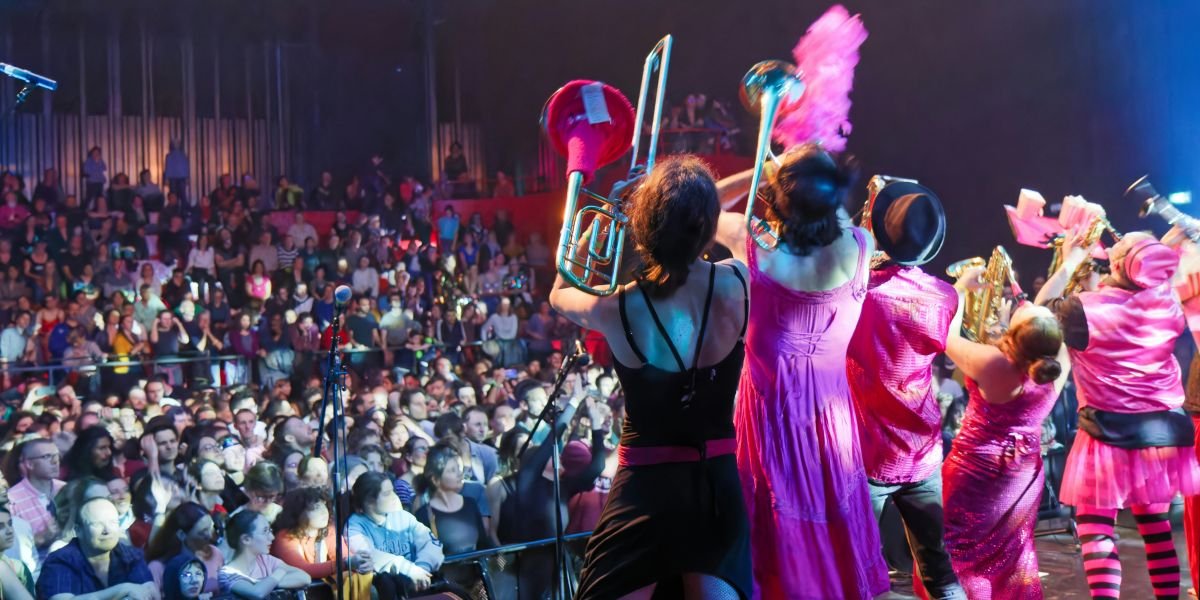 Schmigadoon! Opens on Broadway Tonight — Apple TV+'s Musical Parody Gets Its New York Stage Debut