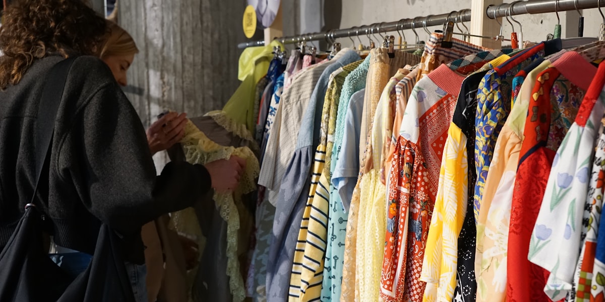 A Vintage Fashion Shopping Guide for First-Time Visitors