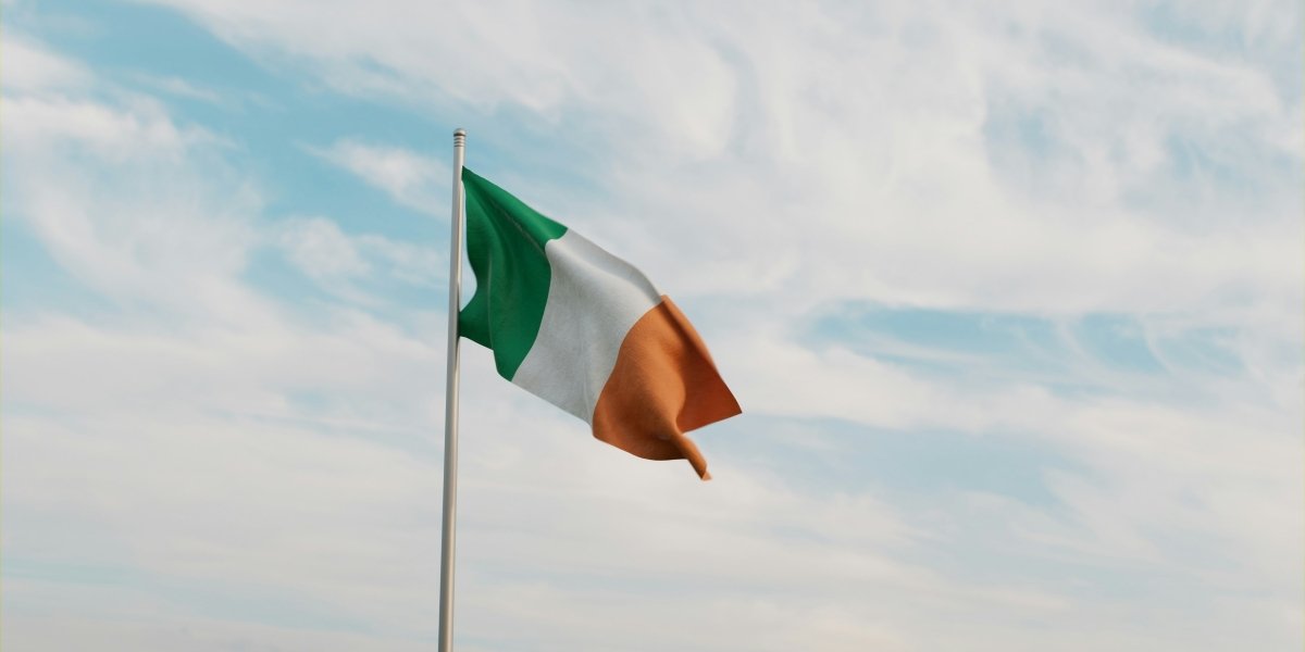 Business Flight to Italy in the Era of Overtourism Awareness